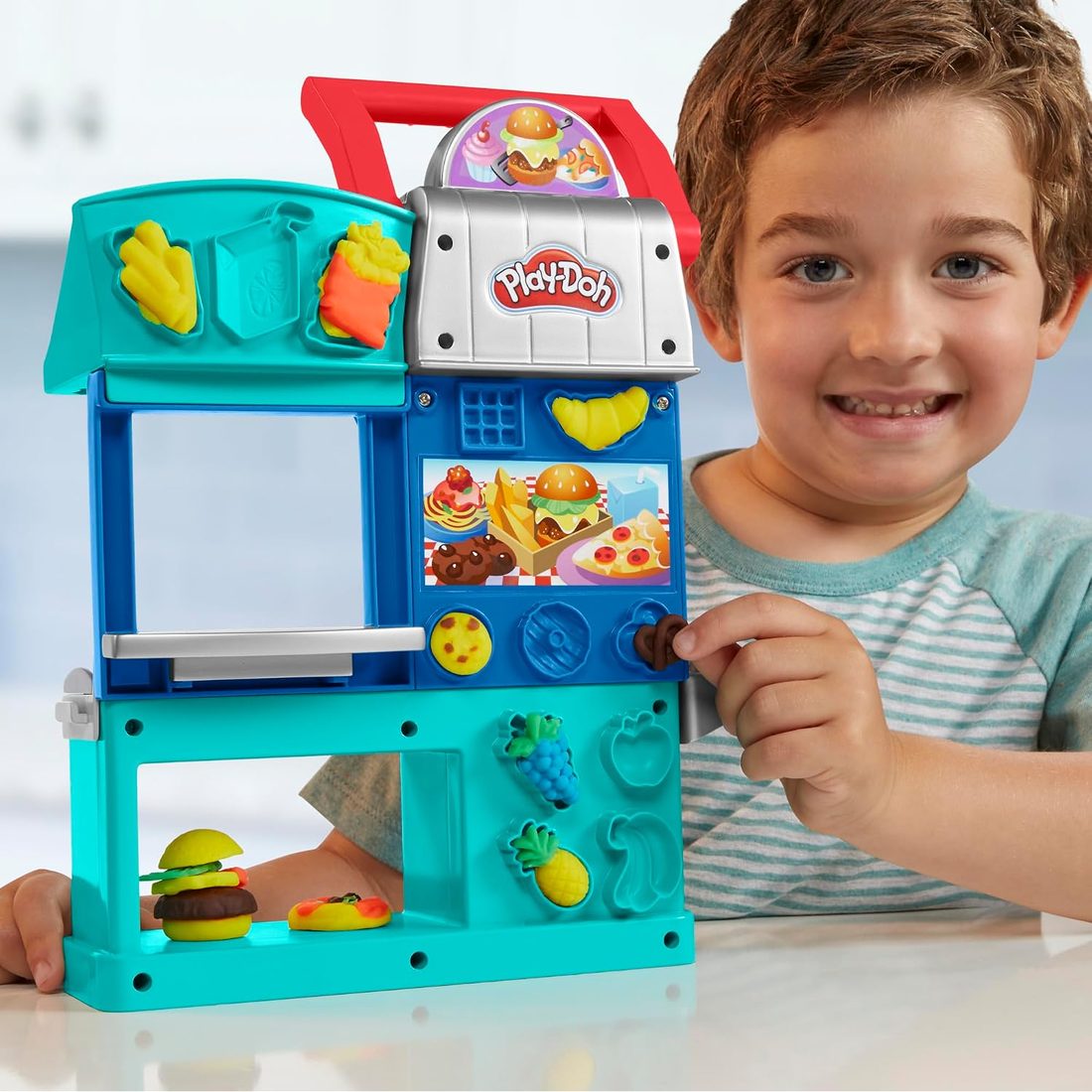 Play-Doh Kitchen Creations Busy Chef's Restaurant Playset, view 3