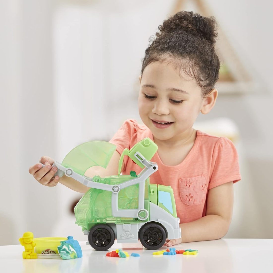 Play-Doh Dumpin' Fun Garbage Truck Playset, view 4