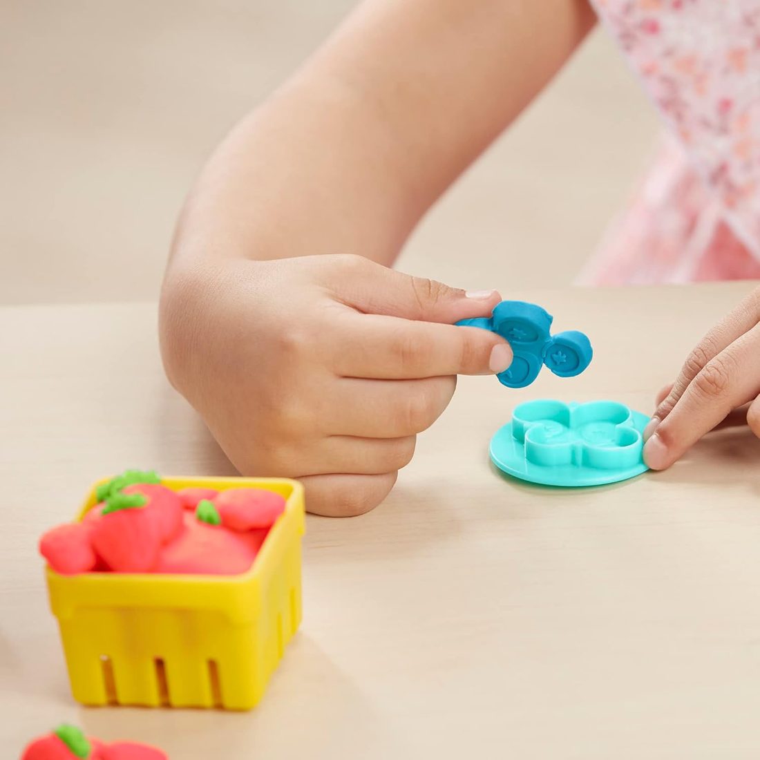 Play-Doh Farmer's Market Kitchen Playset, view 2