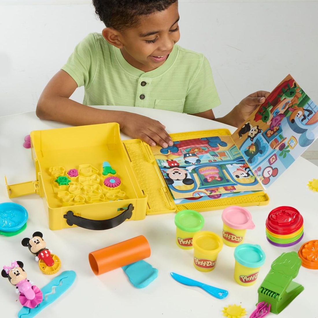 Play-Doh Mickey Mouse Clubhouse Shape a Story Playset, view 5