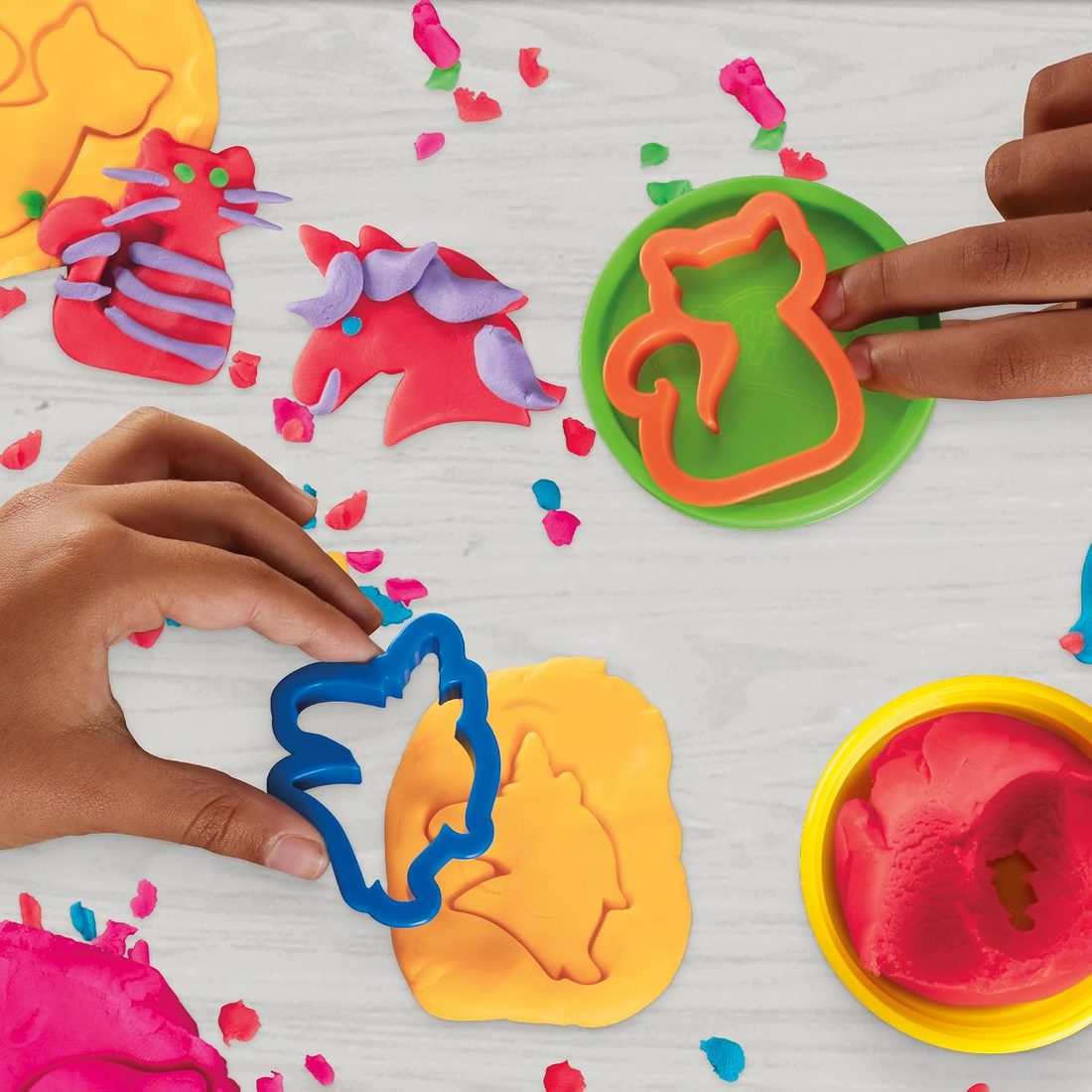 Play-Doh Party Favor Pack, 24 Cans with Cutters, view 6