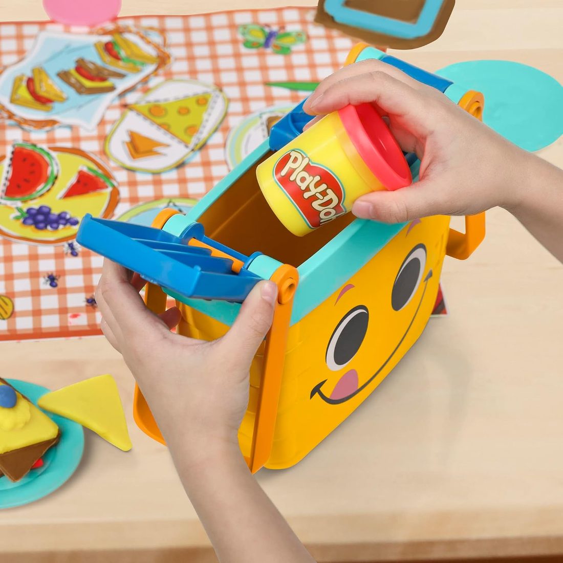 Play-Doh Picnic Shapes Starter Set, view 2