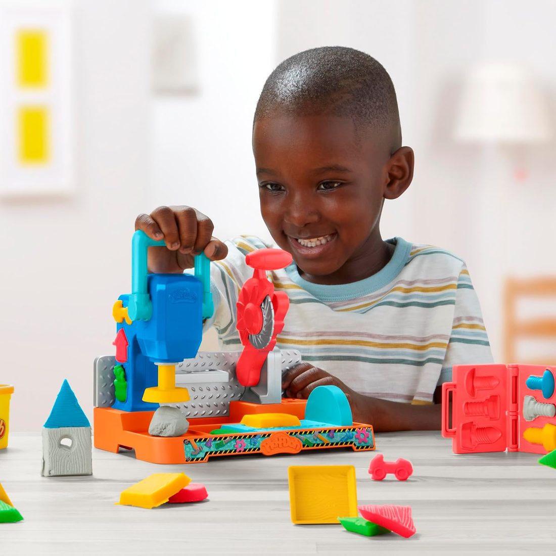 Play-Doh Stamp & Saw Tool Bench Playset, view 6