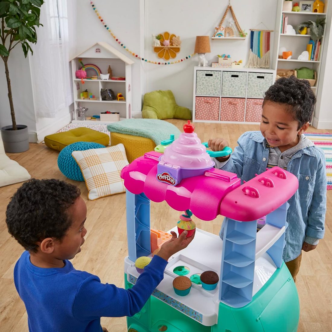 Play-Doh Kitchen Creations Sweet Snacks Food Truck, view 4