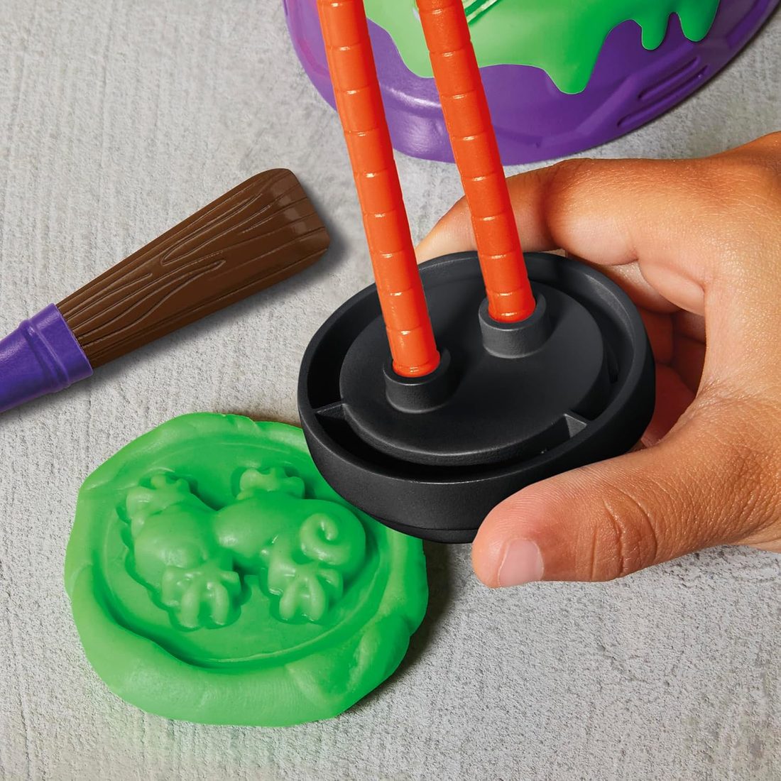 Play-Doh Teenage Mutant Ninja Turtles Mutation Station Playset, view 5