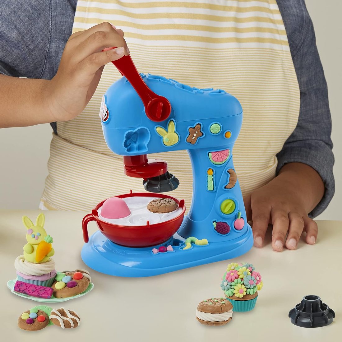 Play-Doh Kitchen Creations Ultimate Cookie Baking Playset, view 3